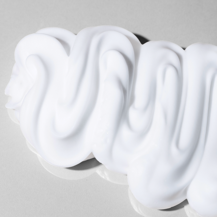 Whip Volumizing Mousse Mousse para cabello máxima fijación