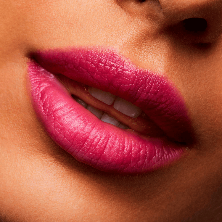 Powder Kiss Lipstick - Labial, mate hidratante de textura ligera