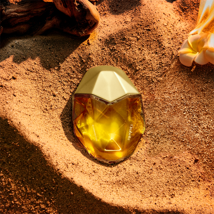 Blooming Fire - Parfum, un oasis tropical transportador de flor de monoi