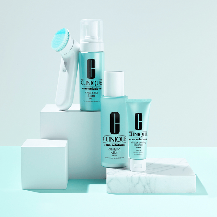 Anti-Blemish Solutions Cleansing Foam Jabón antiacné primer paso en nuestro acne solutions clear skin system