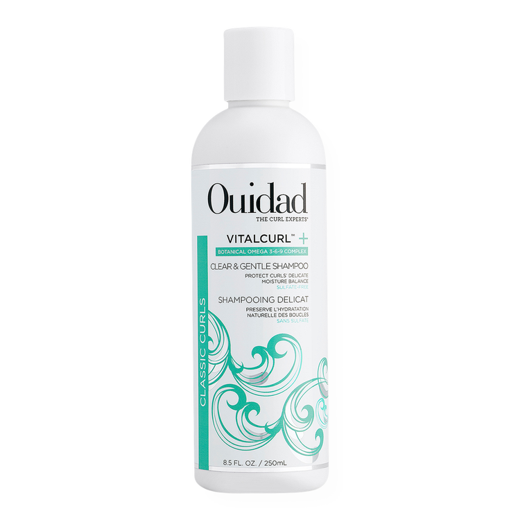 VitalCurl+ Clear and Gentle Shampoo hidrata el cabello