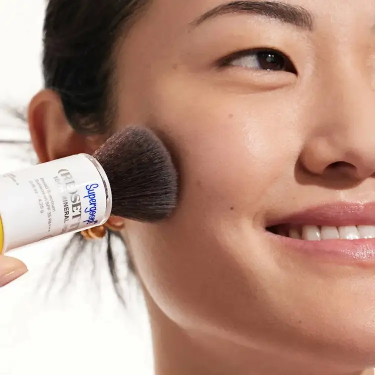 (Re)setting 100% Mineral Powder - Protector solar en polvo SPF 35, suaviza la piel y reduce el brillo