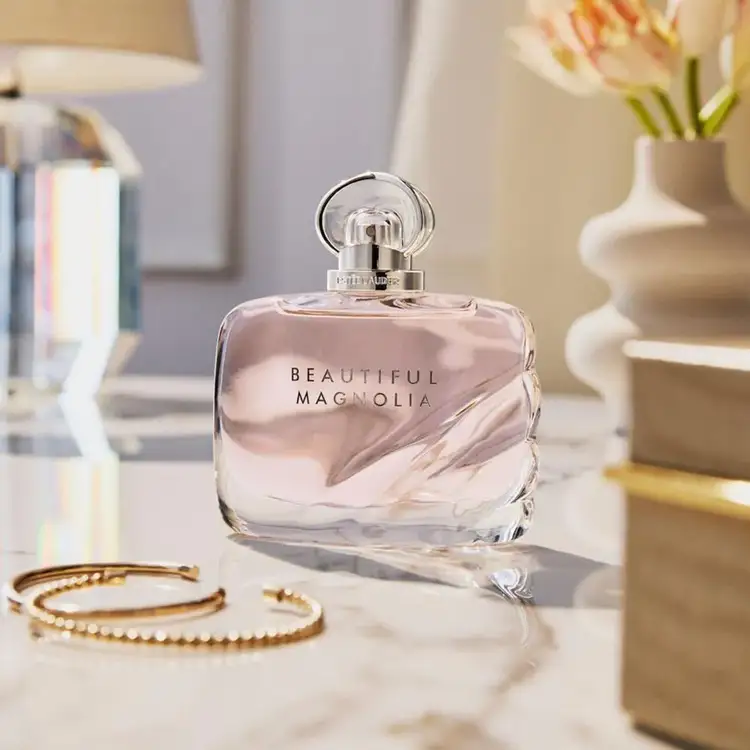 Beautiful Magnolia - Eau De Parfum, llena el aire con notas de magnolia