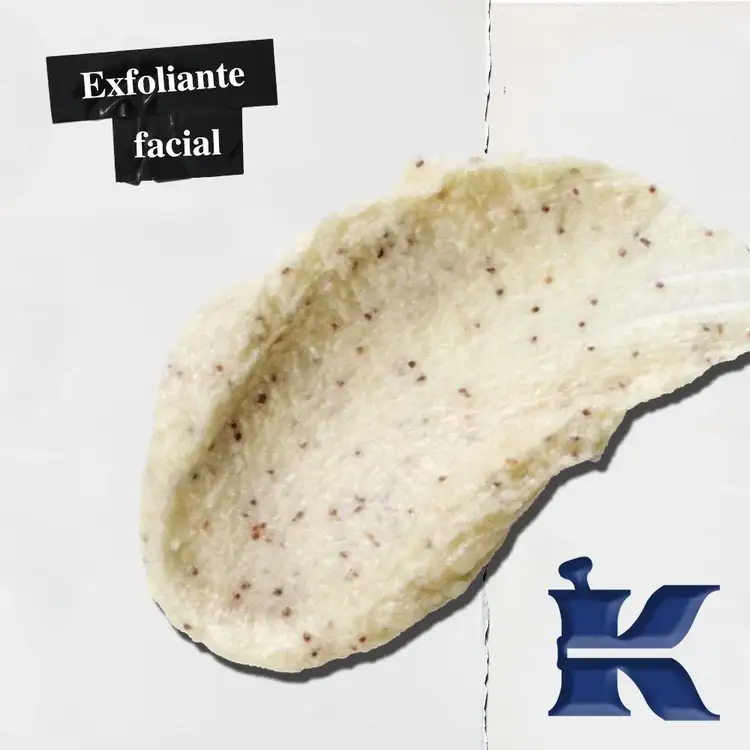 Facial Fuel Exfoliador facial fórmula vigorizante que desprende impurezas y células muertas