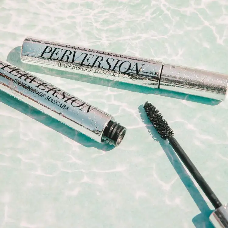 Perversion Waterproof Mascara Máscara de pestañas aumenta el volumen desde la raíz