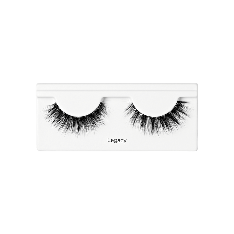 Lash Couture Pestañas de tira hecha a mano con seda sintética