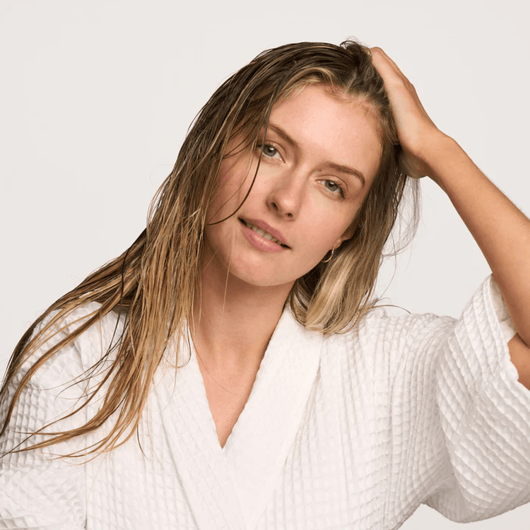 3-In-1 Leave-In Conditioner Acondicionador hidrata el cabello