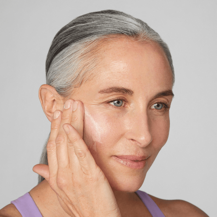 Clinique Smart Clinical Repair™ Lifting Face + Neck Cream Crema reafirmante y antiarrugas levanta visiblemente la piel y combate arrugas