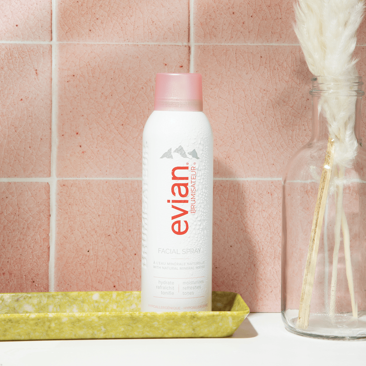 Natural Mineral Spray facial hidrata la piel