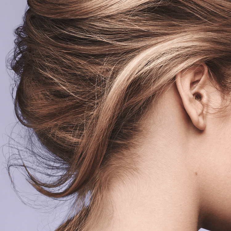 Invati Ultra Shampoo evita la caida del cabello y engrosa la fibra capilar