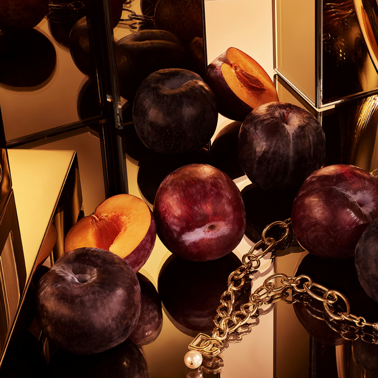 The One Gold Eau De Parfum Intense Perfume para mujer