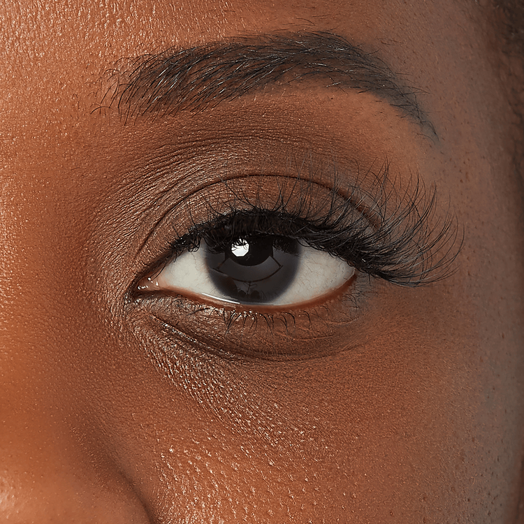 The New Natural Pestañas de tira curvatura suave, estilo elegante