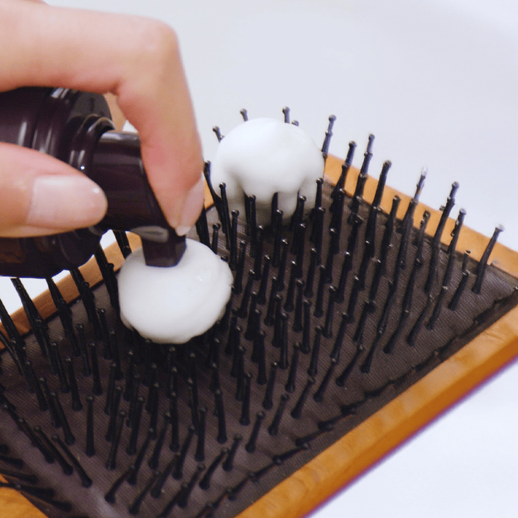 Invati Ultra Espuma evita la caida del cabello y engrosa la fibra capilar