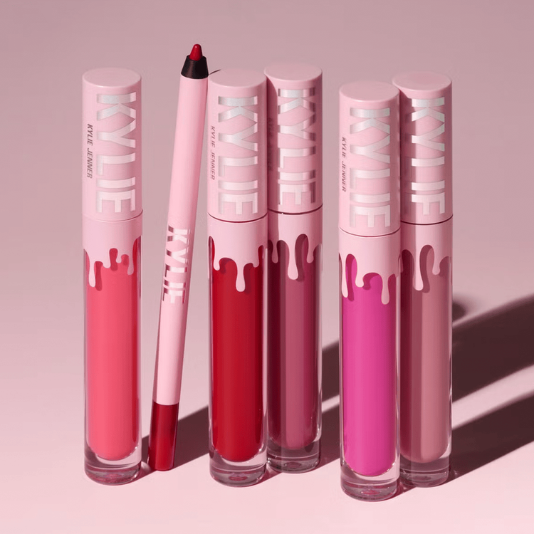 Kylie Velvet Lip Kit - Labial líquido y delineador, hasta 24h de duración continua