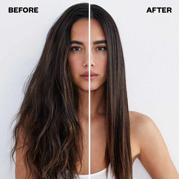 Travel Size Good Behavior Spirulina Protein Smoothing Spray combate el frizz