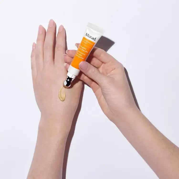 Targeted Eye Depuffer Tratamiento para descongestionar reafirma la mirada