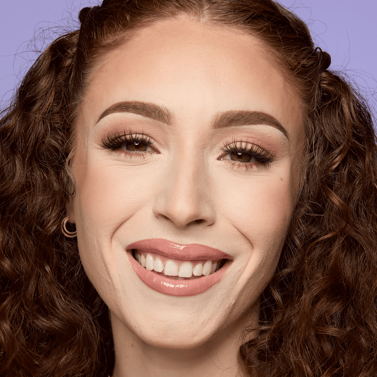 Wonder Snatch - Corrector, cobertura de larga duración y acabado natural