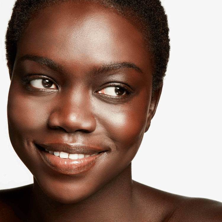 Prep + Prime Natural Radiance Primer hidratante hidrata y pprepara la piel