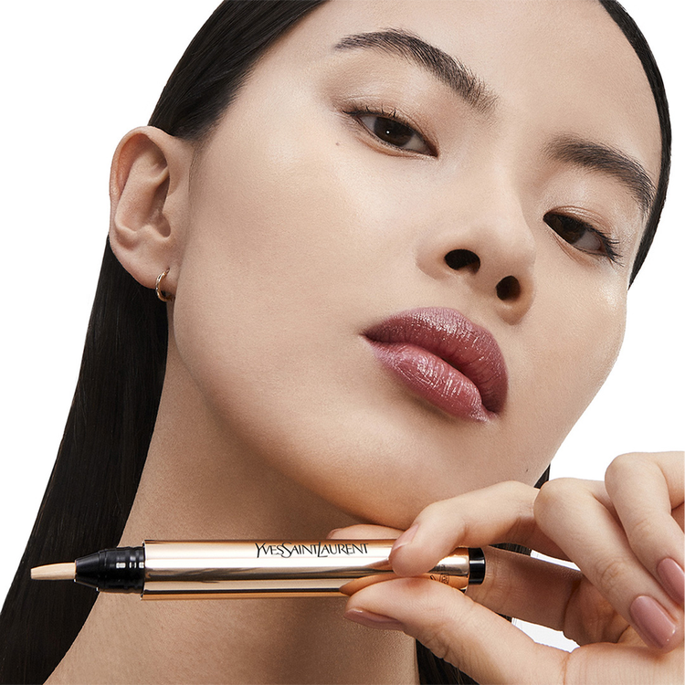 Touche Eclat Stylos Corrector disimula ojeras y añade luminosidad