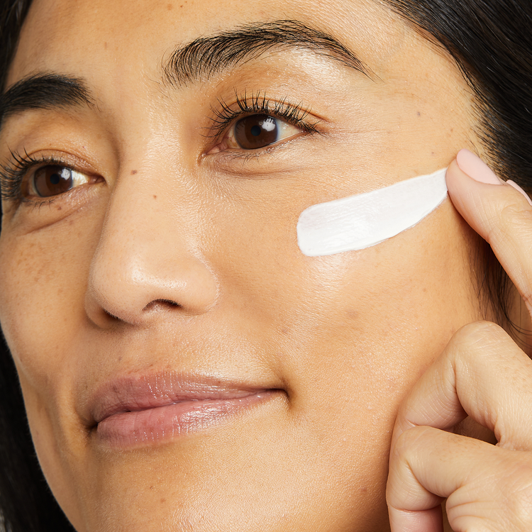 Restore & Renew Face & Neck Crema para cara y cuello reduce la apariencia de arrugas