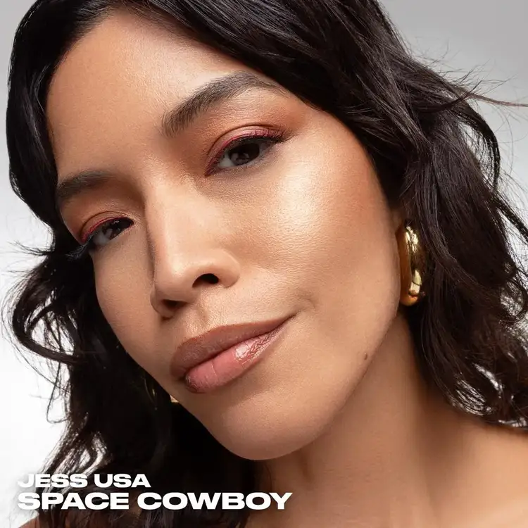 Face Bond Luminizer - Iluminador líquido, a prueba de agua y de larga duración