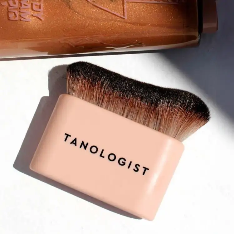 Flawless Self-Tanning Brocha kabuki brocha bronceadora