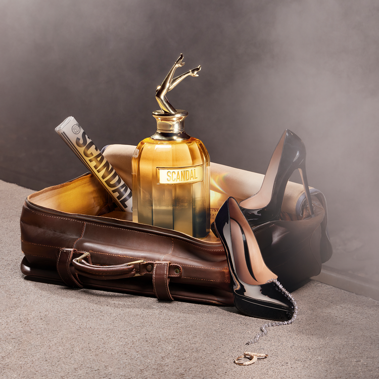 Scandal Absolu - Parfum, su intenso chipre ambarino estremece y deleita los sentidos