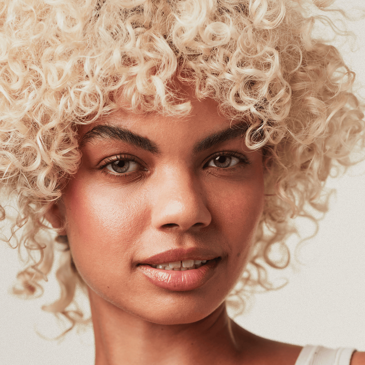 PLATINUM BLONDE Shampoo ideal para tonos rubios