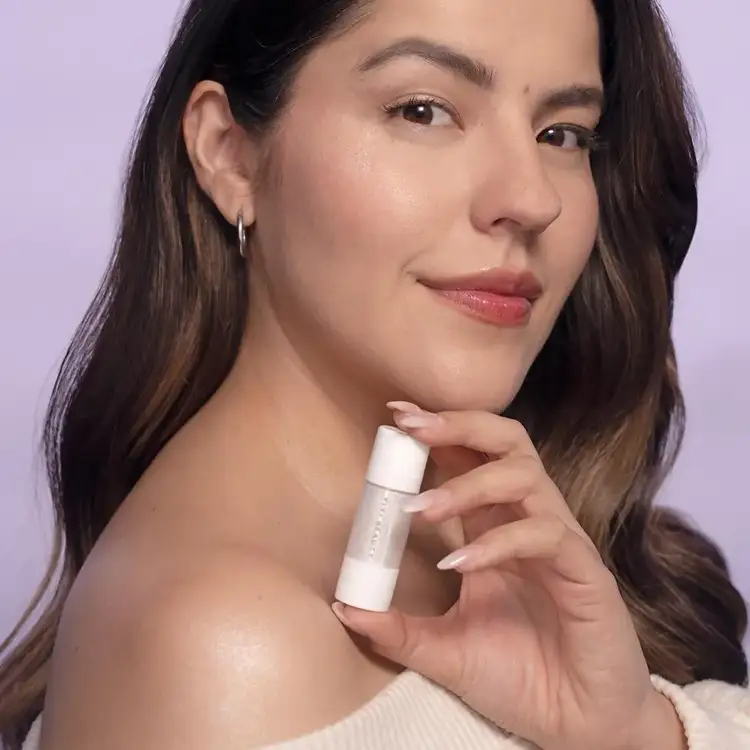 Divine Glow - Iluminador liquido, multifuncional 9.5ml YIYI BEAUTY