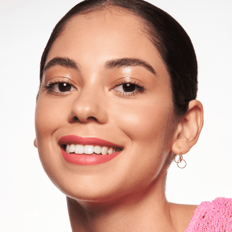 Baby Got Glow Liquid Highlighter - Rubor + iluminador, de fácil aplicación