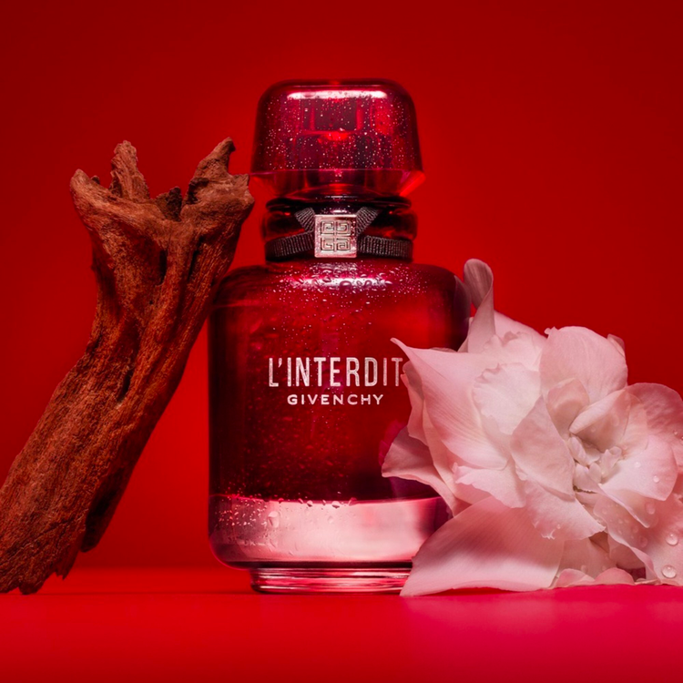 L'Interdit Rouge - Eau De Parfum, Aviva las llamas del deseo