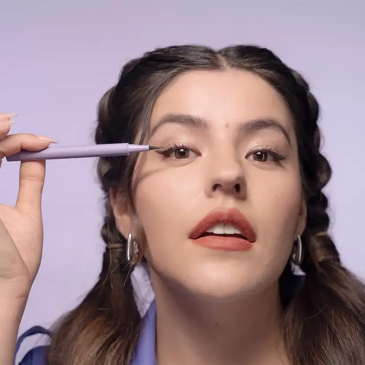 Sublime Deep Black - Delineador de Ojos, larga duración 1.2gr YIYI BEAUTY