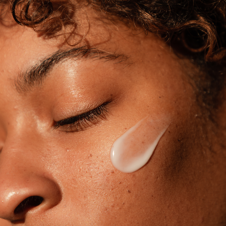 Seaglow Overnight Serum AHA Suero nocturno exfolia la piel