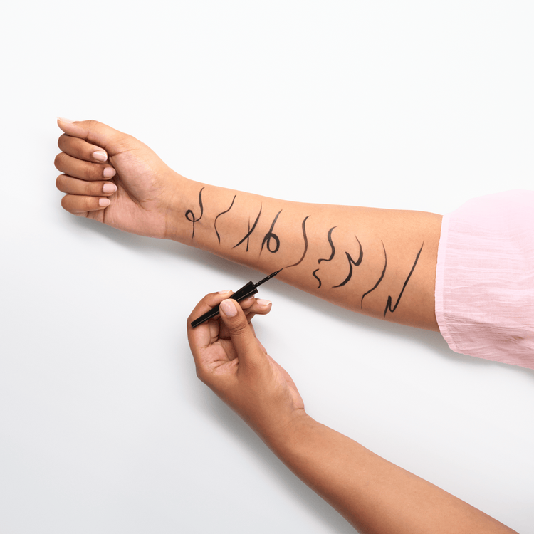 Dip Eyeliner Delineador aplicación precisa duración prolongada