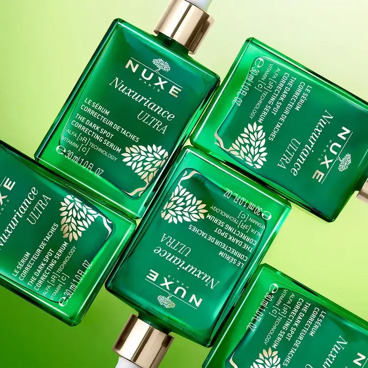 Nuxuriance Ultra Suero corrector de manchas reaviva la luminosidad