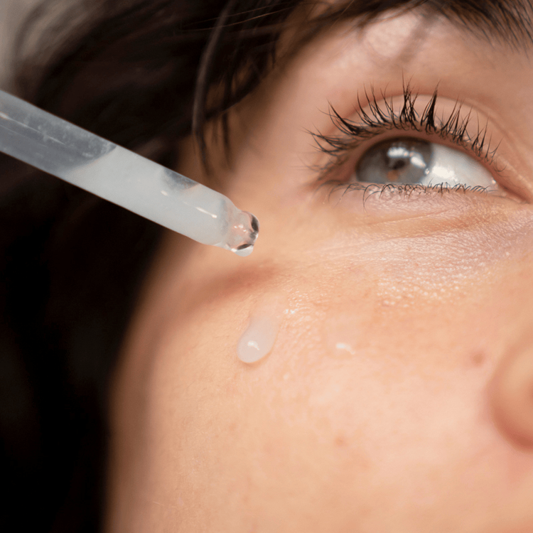 Elixir de té blanco con fito-retinol - Sérum antioxidante, antiinflamatorio y aumenta la elasticidad de la piel