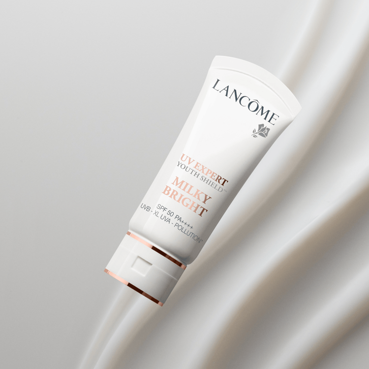 Lancôme Uv Expert Milky Bright Spf50 Protector solar protehe contra rayos UBV, UVA y contaminación urbana