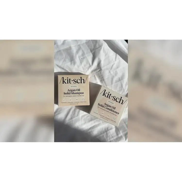 REPAIRING Acondicionador en barra mejora el brillo