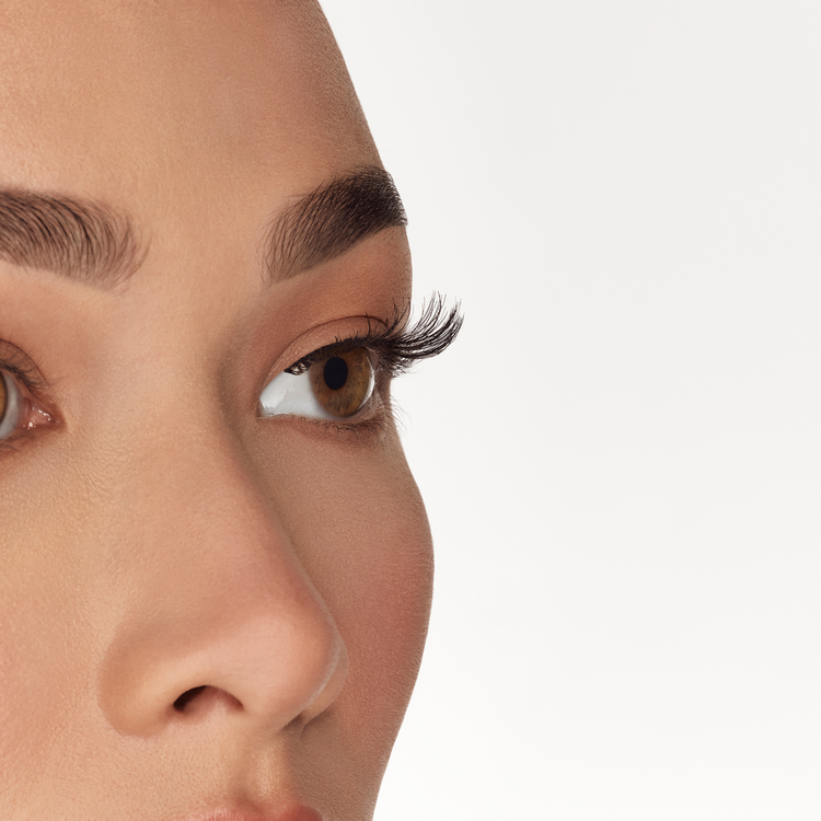 Lash Demi Wispies 5 Pair Multipack Paquete de 5 pares de pestañas pestañas dramáticas que realzan la mirada.