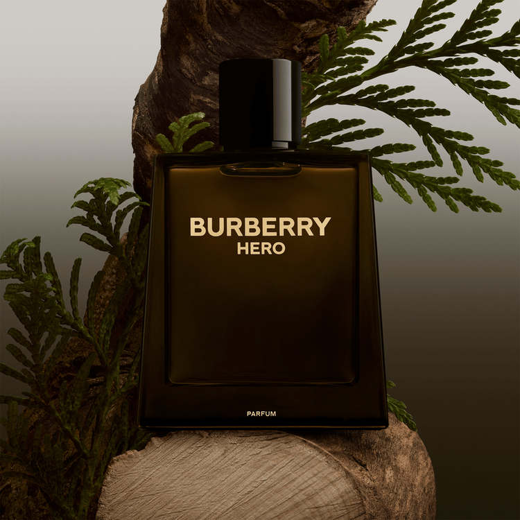 Burberry Hero Perfume perfume con aroma amaderado fresco
