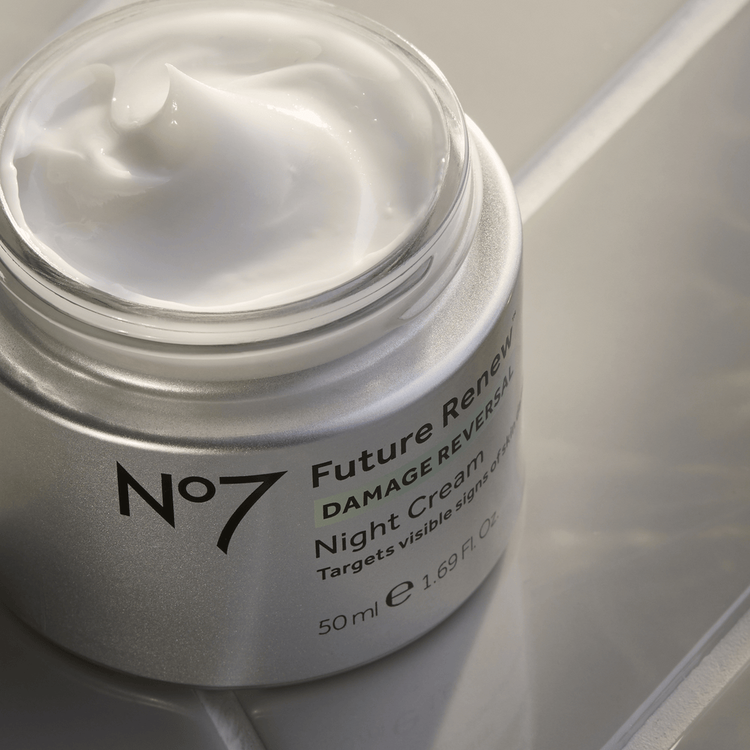 Future Renew Damage Reversal Night Cream Crema de noche ayuda a la autoreparación