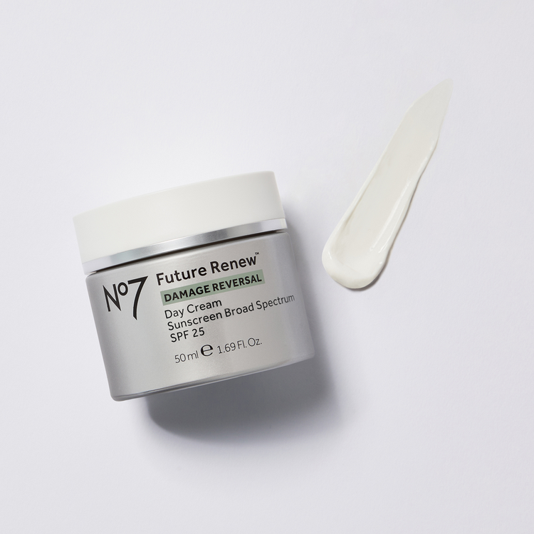 Future Renew Damage Reversal Day Cream SPF 25 Crema de día ayuda a la autoreparación