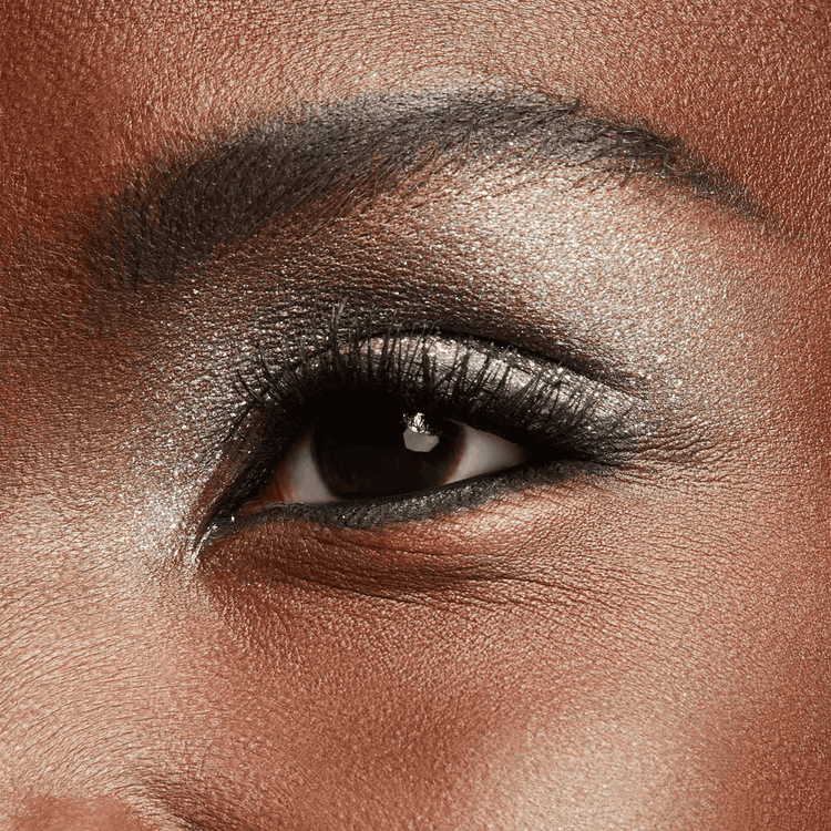 Pro Longwear Paint Pots - Sombra en crema, cobertura cremosa y acabado natural