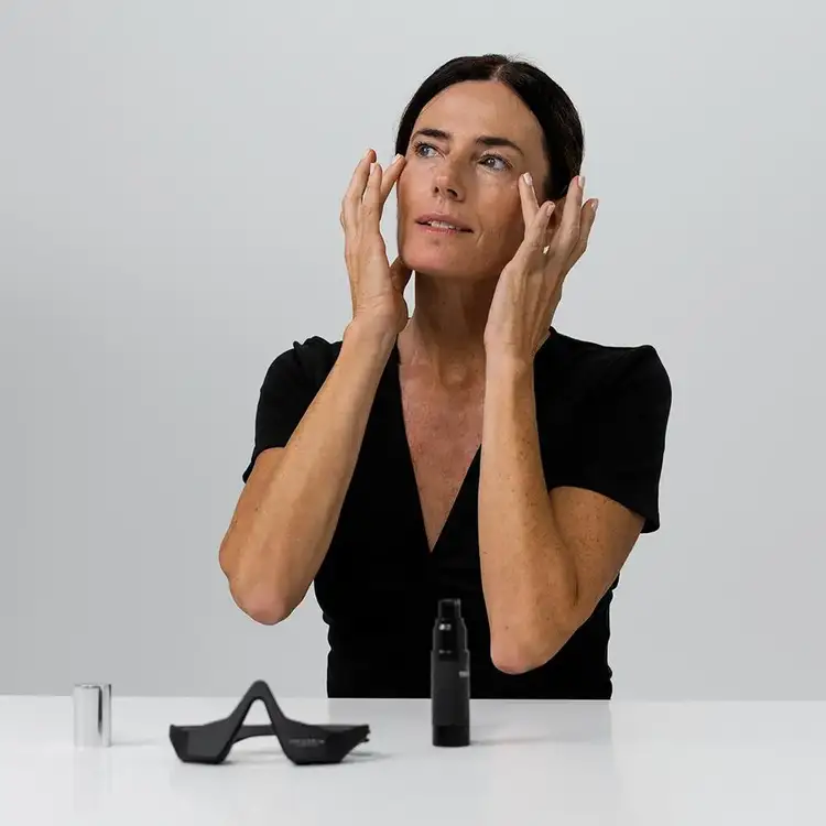 Unictech Eye Mask Gafas para contorno de ojos mirada jóven y radiante