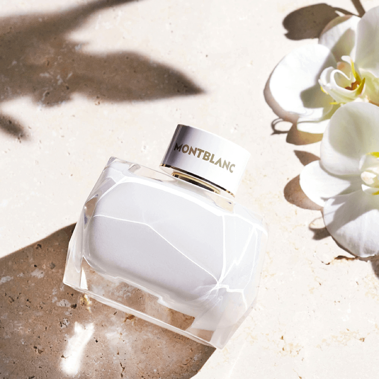 Signature - Eau de Parfum, fragancia cremosa y elegante