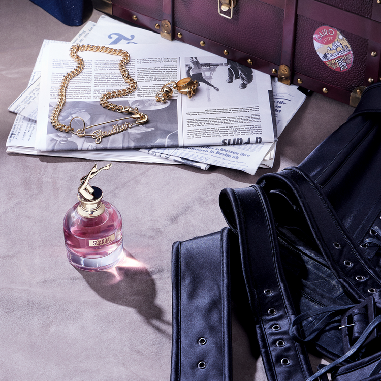 Scandal - Eau De Parfum, aroma chipre miel desprende placeres que trastoca los sentidos