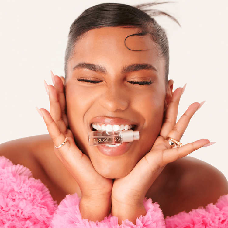 Rose Era Eau de toilette tamaño viaje fragancia especial