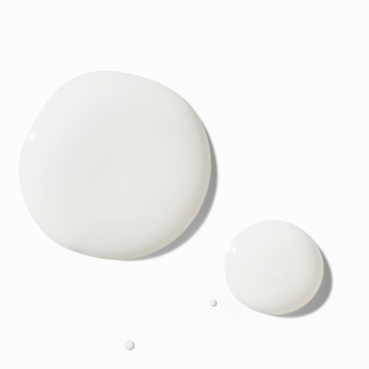 Hydrate Serum reduce el encrespamiento