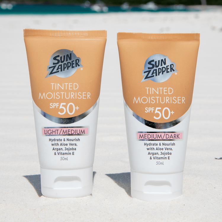 Tinted Moisturizer - Protector solar, con SPF 50+
