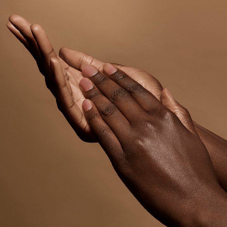 Hand Relief Crema hidratante hidrata y restaura la piel de las manos